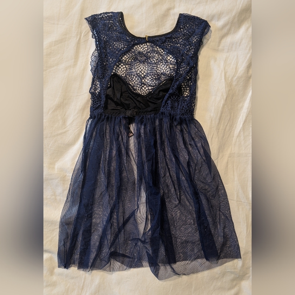 Victoria's Secret Lingerie Lot size small - Picture 6 of 10
